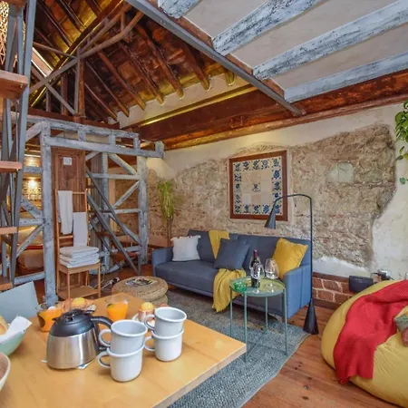 Apartment Alfama Charming And Rustic Lisbon