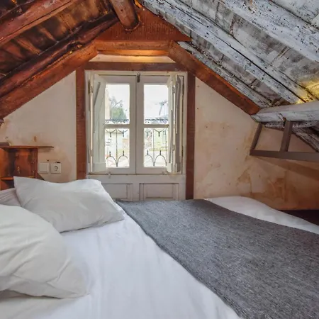 Apartment Alfama Charming And Rustic Lisbon