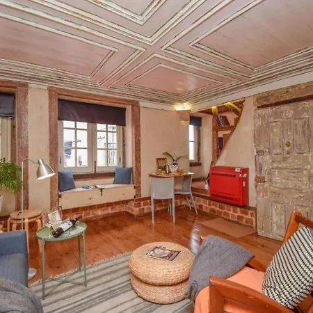 Alfama Charming And Rustic Apartment Lisbon