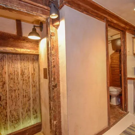 Alfama Charming And Rustic Appartement *